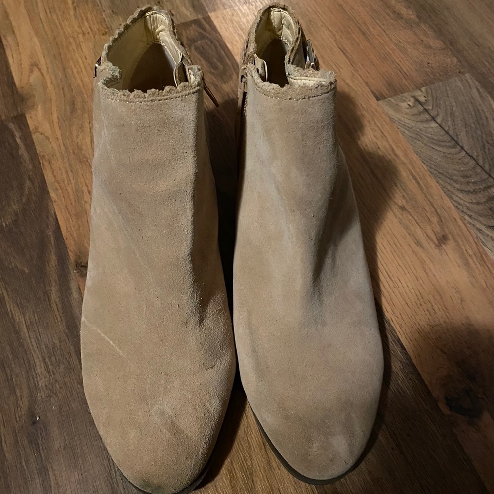 Crown & Ivy Booties